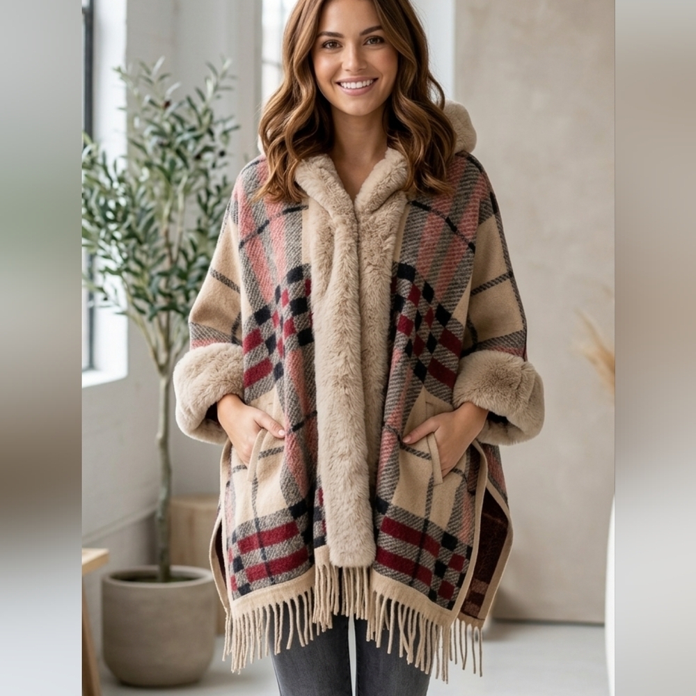SEVEN Islands Luxurious Cloak NWT 😍